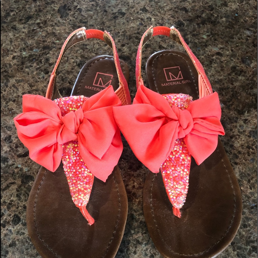 Bow sandals